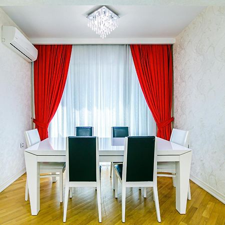 Park Azure Vip Apartment By Baku Housing Luaran gambar