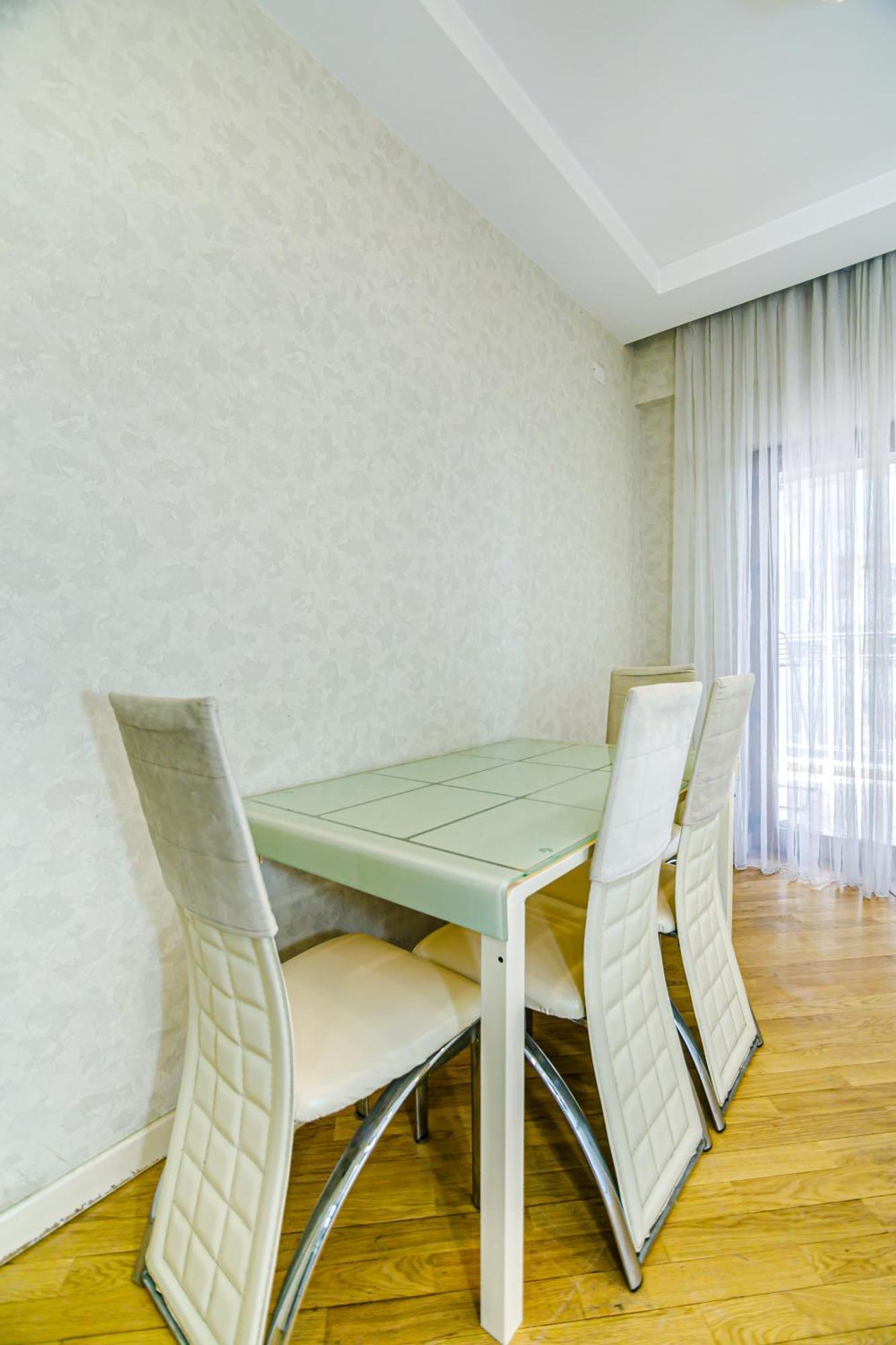Park Azure Vip Apartment By Baku Housing Luaran gambar